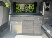 Volkswagen Transporter Camper HIghline Pop Top Fridge Cooker R&R Bed Captain Seats Ext' Power NO V 16