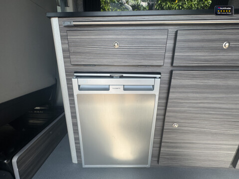 Volkswagen Transporter Camper HIghline Pop Top Fridge Cooker R&R Bed Captain Seats Ext' Power NO V 17