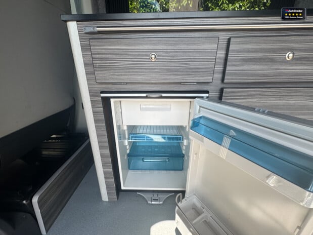 Volkswagen Transporter Camper HIghline Pop Top Fridge Cooker R&R Bed Captain Seats Ext' Power NO V 18