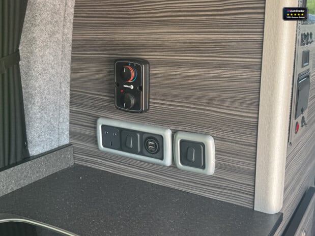 Volkswagen Transporter Camper HIghline Pop Top Fridge Cooker R&R Bed Captain Seats Ext' Power NO V 21