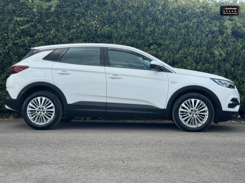 Vauxhall Grandland X 1.2 Turbo GPF Tech Line Nav SUV 5dr Petrol Manual Euro 6 (s/s) (130 ps) 4