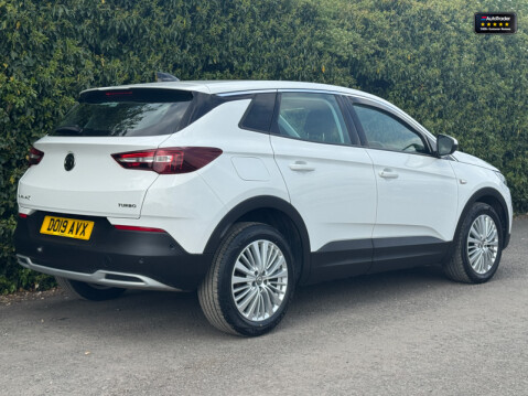 Vauxhall Grandland X 1.2 Turbo GPF Tech Line Nav SUV 5dr Petrol Manual Euro 6 (s/s) (130 ps) 3