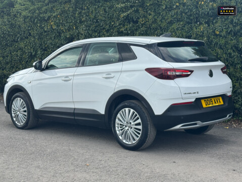 Vauxhall Grandland X 1.2 Turbo GPF Tech Line Nav SUV 5dr Petrol Manual Euro 6 (s/s) (130 ps) 32
