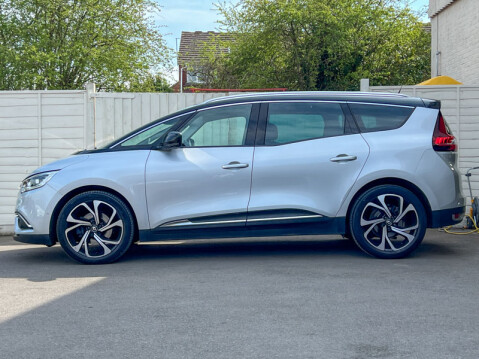 Renault Grand Scenic 1.6 dCi Signature Nav MPV 5dr Diesel EDC Euro 6 (s/s) (160 ps)[Tadley] 6