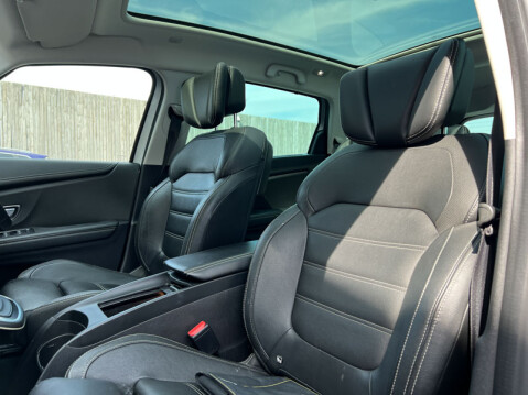 Renault Grand Scenic 1.6 dCi Signature Nav MPV 5dr Diesel EDC Euro 6 (s/s) (160 ps)[Tadley] 17