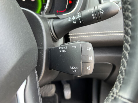 Renault Grand Scenic 1.6 dCi Signature Nav MPV 5dr Diesel EDC Euro 6 (s/s) (160 ps)[Tadley] 21