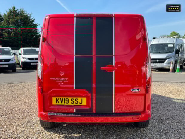 Ford Transit Custom Crew Cab AUTO SWB L1H1 310 Sport Air Con Cam Sensors EURO 6 8