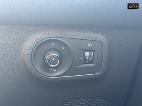 MG ZS 72.6kWh Trophy Connect Long Range SUV 5dr Electric Motor Auto (156 ps) 19