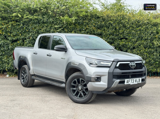 Toyota Hilux Crew Cab AUTO 4X4 Invincible X 4WD Air Con Cam Nav EURO 6 NO VAT 2