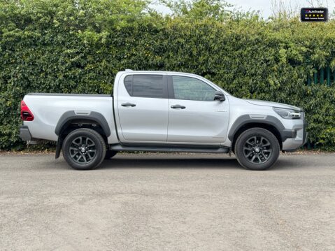 Toyota Hilux Crew Cab AUTO 4X4 Invincible X 4WD Air Con Cam Nav EURO 6 NO VAT 4