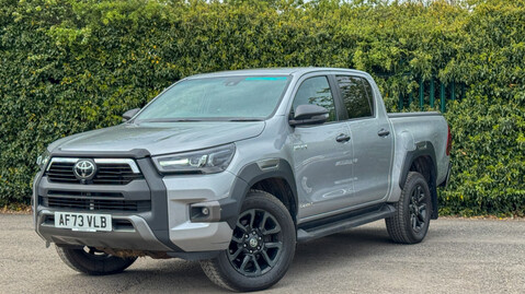 Toyota Hilux Crew Cab AUTO 4X4 Invincible X 4WD Air Con Cam Nav EURO 6 NO VAT 