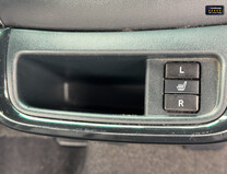 Toyota Hilux Crew Cab AUTO 4X4 Invincible X 4WD Air Con Cam Nav EURO 6 NO VAT 13