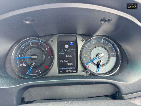 Toyota Hilux Crew Cab AUTO 4X4 Invincible X 4WD Air Con Cam Nav EURO 6 NO VAT 25
