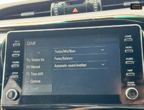 Toyota Hilux Crew Cab AUTO 4X4 Invincible X 4WD Air Con Cam Nav EURO 6 NO VAT 39