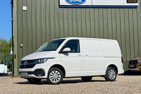 Volkswagen Transporter SWB L1H1 Low Roof T28 Tdi Highline Air Con Alloys Sensors EURO 6