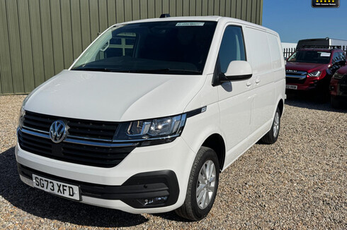 Volkswagen Transporter SWB L1H1 Low Roof T28 Tdi Highline Air Con Alloys Sensors EURO 6