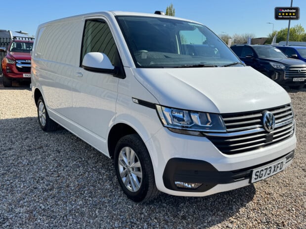 Volkswagen Transporter SWB L1H1 Low Roof T28 Tdi Highline Air Con Alloys Sensors EURO 6 4