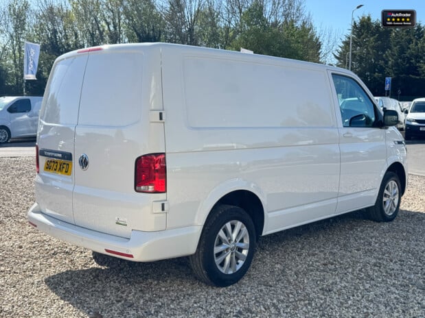 Volkswagen Transporter SWB L1H1 Low Roof T28 Tdi Highline Air Con Alloys Sensors EURO 6 6