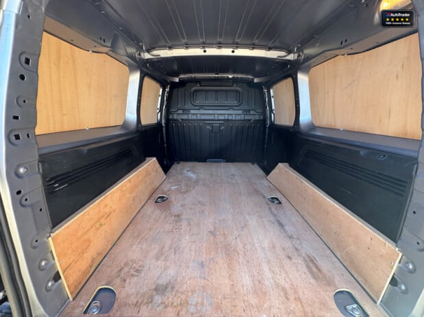 Peugeot Partner LWB L2H1 Low Roof Bluehdi Professional Premium Plus EURO 6 9
