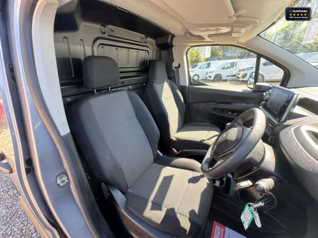 Peugeot Partner LWB L2H1 Low Roof Bluehdi Professional Premium Plus EURO 6 15