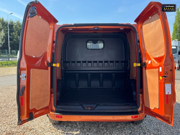 Ford Transit Custom Crew Cab SWB L1H1 Low Roof 300 Limited Air Con Sensors EURO 6 9