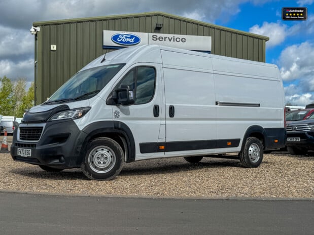 Peugeot Boxer XLWB L4H2 Medium Roof Professional Premium Plus Air Con Nav EURO 6 1