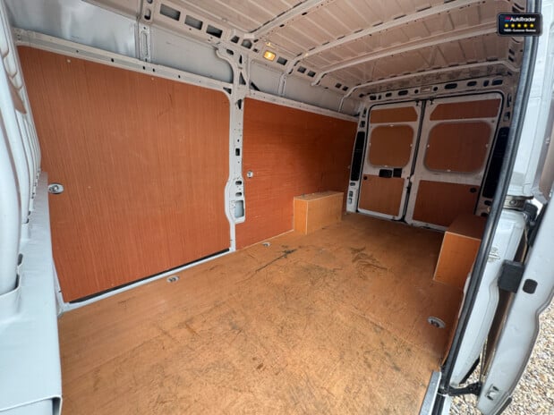 Peugeot Boxer XLWB L4H2 Medium Roof Professional Premium Plus Air Con Nav EURO 6 11