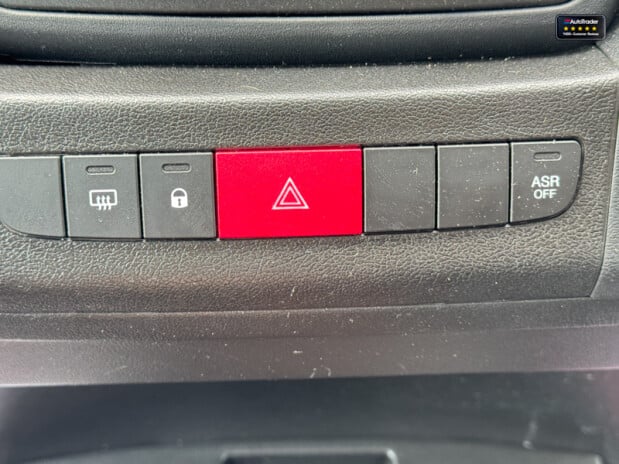 Peugeot Boxer XLWB L4H2 Medium Roof Professional Premium Plus Air Con Nav EURO 6 35
