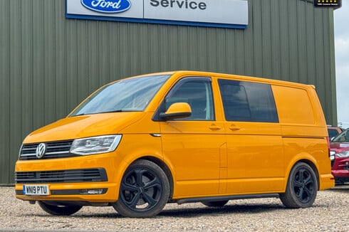 Volkswagen Transporter Crew Cab AUTO SWB L1H1 Kombi Highline Air Con Cam Nav EURO 6 NO VAT