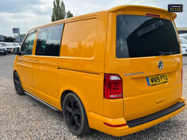 Volkswagen Transporter Crew Cab AUTO SWB L1H1 Kombi Highline Air Con Cam Nav EURO 6 NO VAT 11