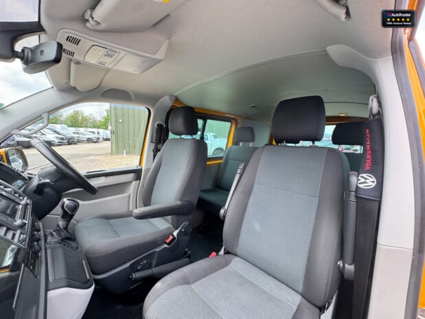 Volkswagen Transporter Crew Cab AUTO SWB L1H1 Kombi Highline Air Con Cam Nav EURO 6 NO VAT 15