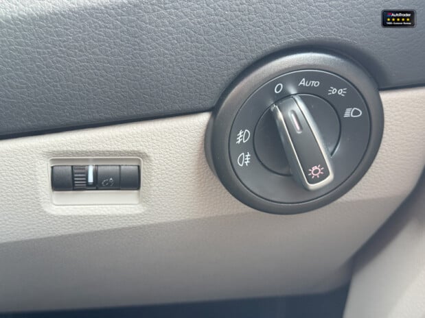 Volkswagen Transporter Crew Cab AUTO SWB L1H1 Kombi Highline Air Con Cam Nav EURO 6 NO VAT 26