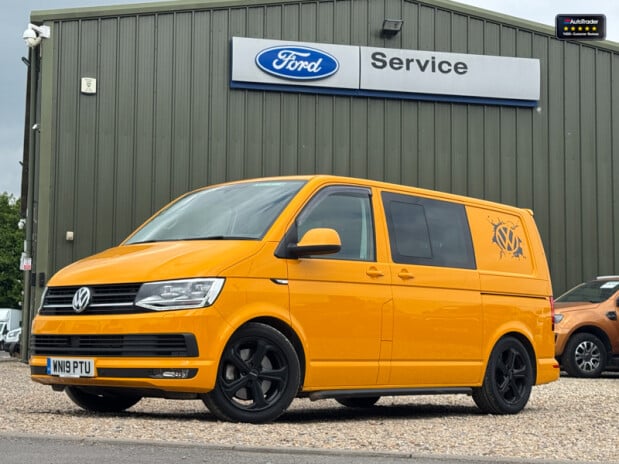 Volkswagen Transporter Crew Cab [SOLD SM] AUTO SWB L1H1 Kombi Highline Air Con Cam Nav EURO 6 NO 2