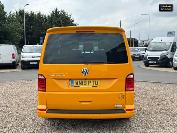 Volkswagen Transporter Crew Cab [SOLD SM] AUTO SWB L1H1 Kombi Highline Air Con Cam Nav EURO 6 NO 8