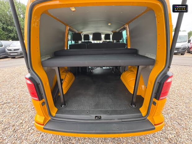 Volkswagen Transporter Crew Cab [SOLD SM] AUTO SWB L1H1 Kombi Highline Air Con Cam Nav EURO 6 NO 10