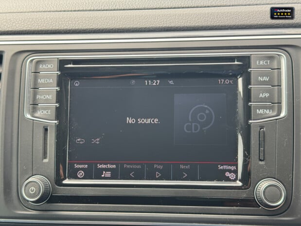 Volkswagen Transporter Crew Cab [SOLD SM] AUTO SWB L1H1 Kombi Highline Air Con Cam Nav EURO 6 NO 37
