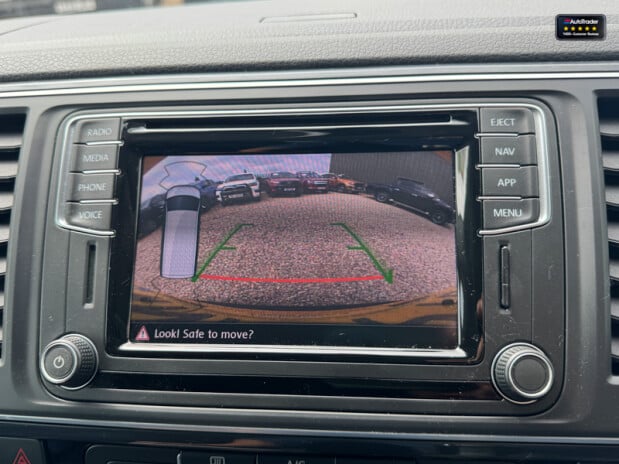 Volkswagen Transporter Crew Cab [SOLD SM] AUTO SWB L1H1 Kombi Highline Air Con Cam Nav EURO 6 NO 55