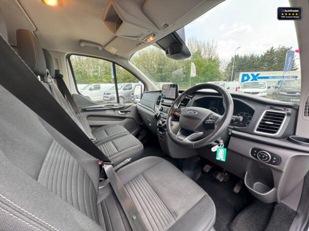 Ford Transit Custom Crew Cab LWB L2H1 320 Limited Air Con Heated Seats Sensors EURO 6 15