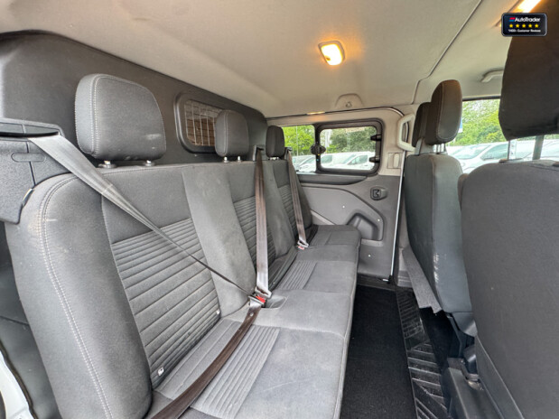 Ford Transit Custom Crew Cab LWB L2H1 320 Limited Air Con Heated Seats Sensors EURO 6 17
