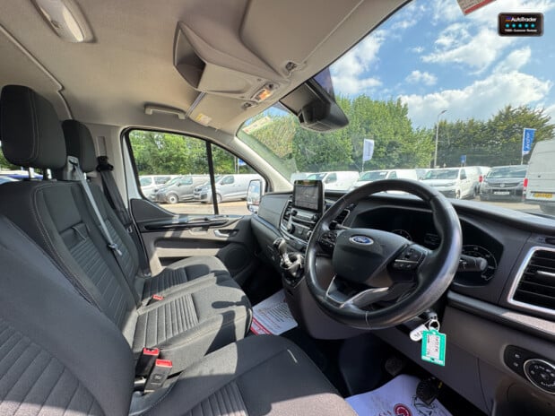 Ford Transit Custom Crew Cab LWB L2H1 320 Limited Air Con Heated Seats Sensors EURO 6 19