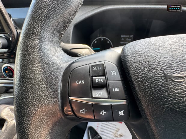 Ford Transit Custom Crew Cab LWB L2H1 320 Limited Air Con Heated Seats Sensors EURO 6 21