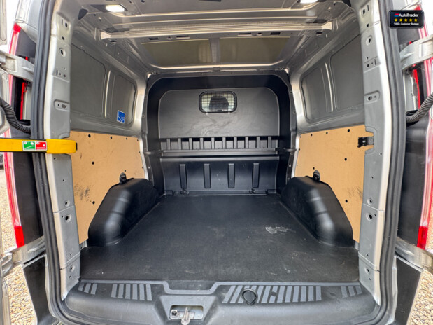 Ford Transit Custom Crew Cab AUTO SWB L1H1 300 Limited Air Con Sensors EURO 6 10