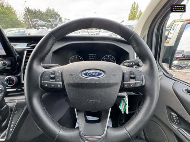 Ford Transit Custom Crew Cab AUTO SWB L1H1 300 Limited Air Con Sensors EURO 6 18