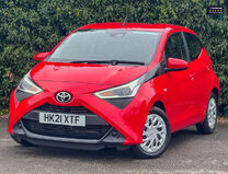 Toyota Aygo 1.0 VVT-i x-play Hatchback 5dr Petrol x-shift Euro 6 (Safety Sense) (71 ps) 25