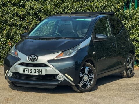 Toyota Aygo (Sold) 1.0 VVT-i x-clusiv 2 x-wave 5dr Petrol Manual Euro 31