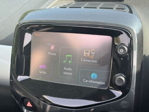 Toyota Aygo (Sold) 1.0 VVT-i x-clusiv 2 x-wave 5dr Petrol Manual Euro 18