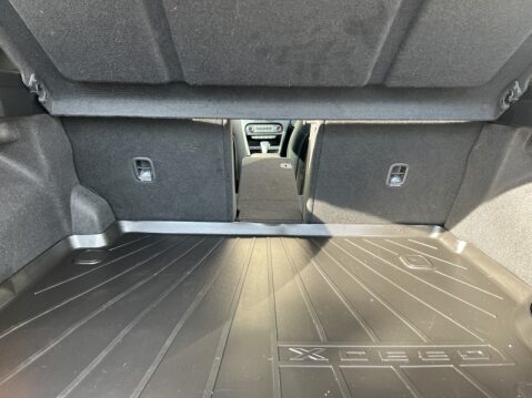 Kia Xceed 1.6 GDi 8.9kWh First Edition SUV 5dr Petrol Plug-in Hybrid DCT Euro 6 (s/s) 9
