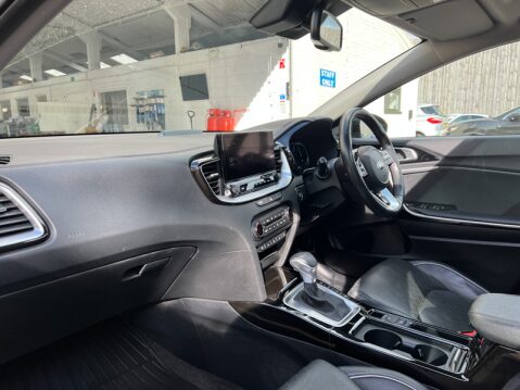 Kia Xceed 1.6 GDi 8.9kWh First Edition SUV 5dr Petrol Plug-in Hybrid DCT Euro 6 (s/s) 19