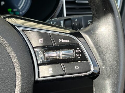 Kia Xceed 1.6 GDi 8.9kWh First Edition SUV 5dr Petrol Plug-in Hybrid DCT Euro 6 (s/s) 23