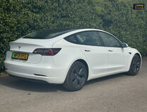 Tesla Model 3 (Sold) Standard Range Plus Saloon 4dr Electric Motor Auto RWD (241 bhp) 3